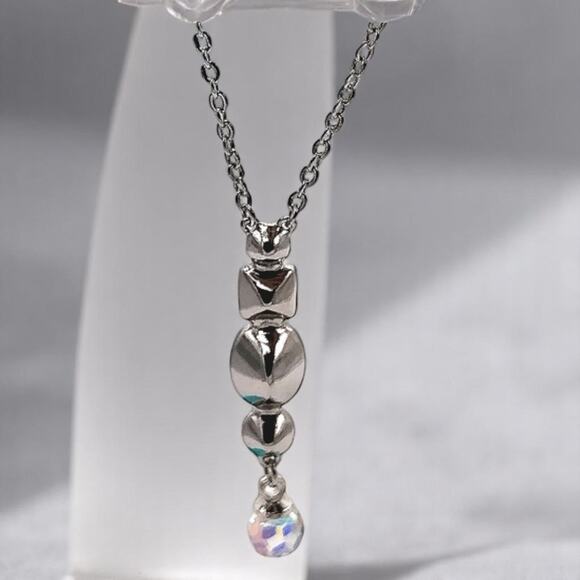 Multi-Stone Drop Pendant Necklace Made with Swarovski Crystals 16" + 2" Extender - Picture 3 of 9
